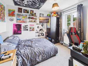 Bedroom- click for photo gallery